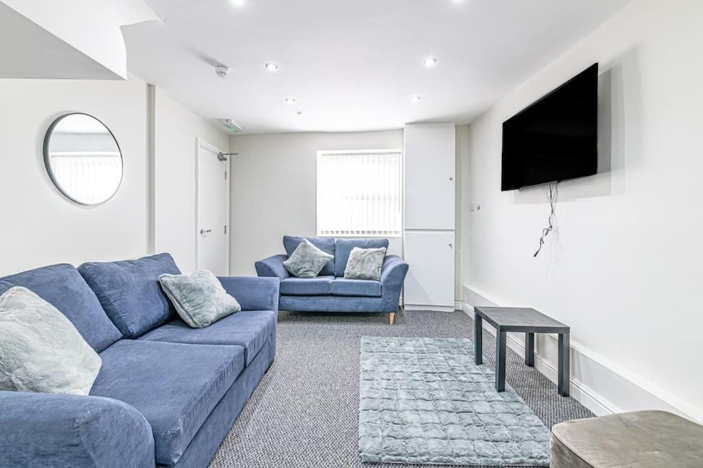 Luxury 5 Bedroom Holiday Home Within Prescot Luaran gambar