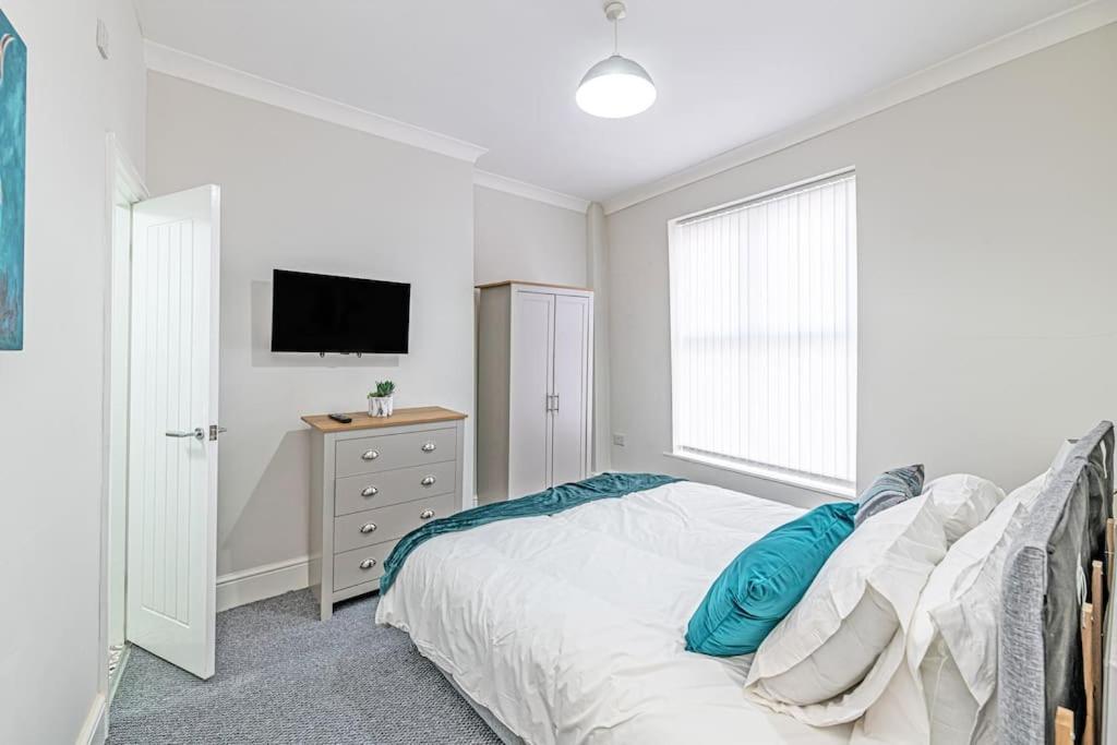 Luxury 5 Bedroom Holiday Home Within Prescot Luaran gambar