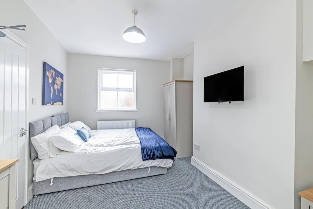 Luxury 5 Bedroom Holiday Home Within Prescot Luaran gambar