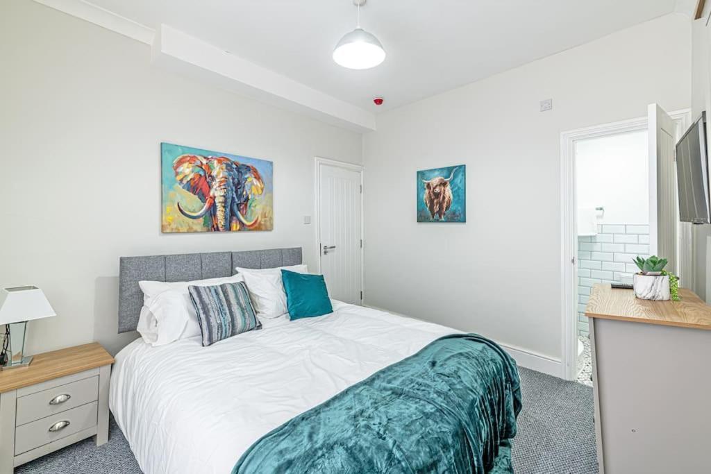 Luxury 5 Bedroom Holiday Home Within Prescot Luaran gambar