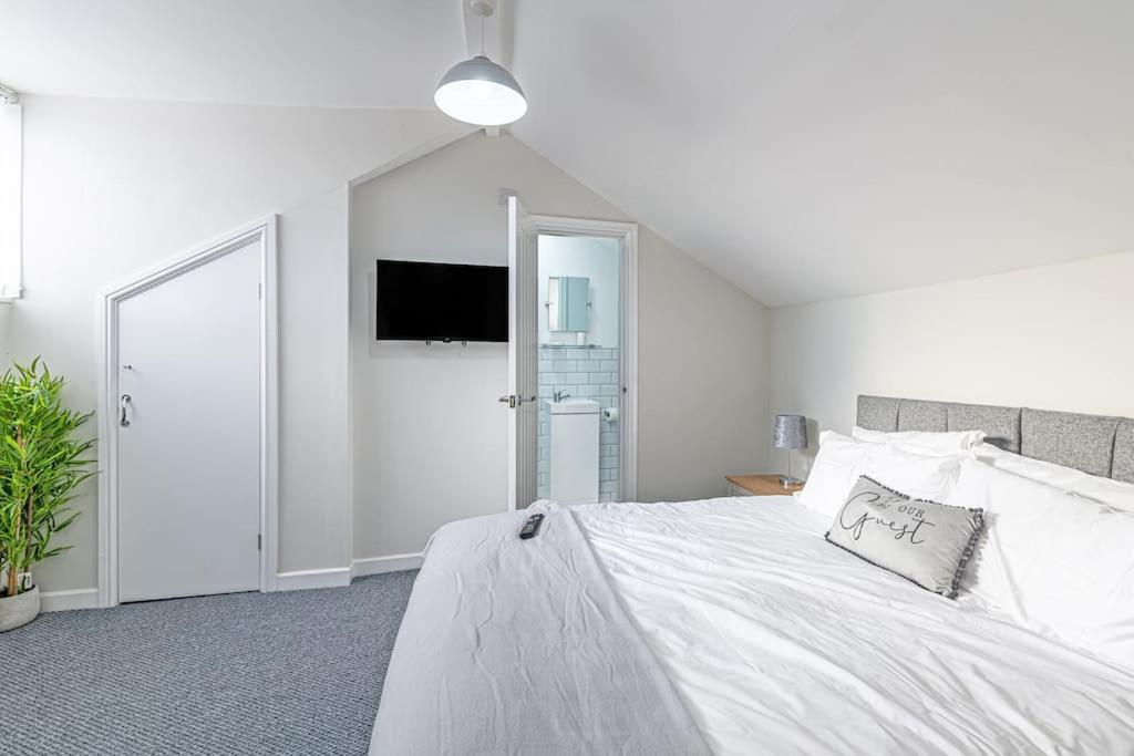 Luxury 5 Bedroom Holiday Home Within Prescot Luaran gambar